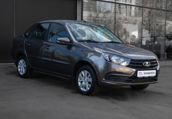 Подержанный автомобиль LADA (ВАЗ) Granta Sedan 2019 года (3 фото)