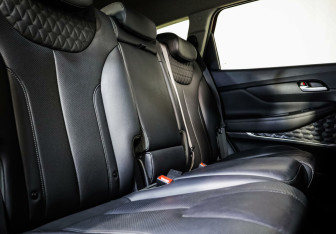 Подержанный автомобиль Hyundai Santa Fe 2019 года (16 фото)