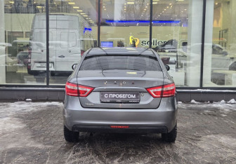 Подержанный автомобиль LADA (ВАЗ) Vesta Sedan 2017 года (7 фото)