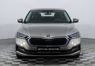 Подержанный автомобиль Skoda Octavia Liftback 2020 года (2 фото)