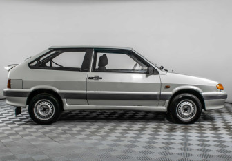 Подержанный автомобиль LADA (ВАЗ) 2113 2005 года (4 фото)