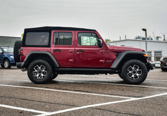 Подержанный автомобиль Jeep Wrangler 2021 года (4 фото)