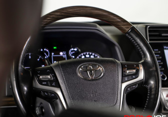 Подержанный автомобиль Toyota Land Cruiser Prado 2021 года (11 фото)
