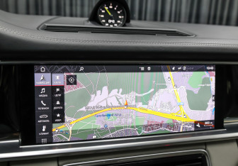 Подержанный автомобиль Porsche Panamera Wagon 2019 года (24 фото)
