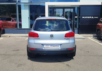 Подержанный автомобиль Volkswagen Tiguan 2013 года (6 фото)