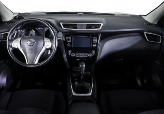 Подержанный автомобиль Nissan Qashqai 2018 года (12 фото)