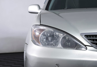 Подержанный автомобиль Toyota Camry Sedan 2002 года (20 фото)