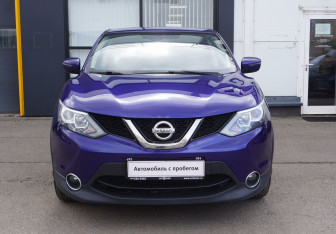 Подержанный автомобиль Nissan Qashqai 2016 года (2 фото)