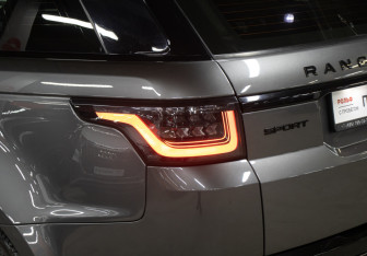 Подержанный автомобиль Land Rover Range Rover Sport 2018 года (23 фото)