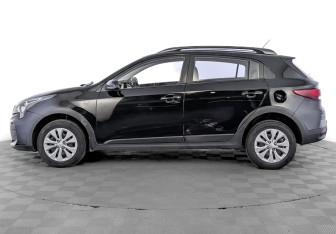 Подержанный автомобиль Kia Rio Hatchback 2021 года (8 фото)