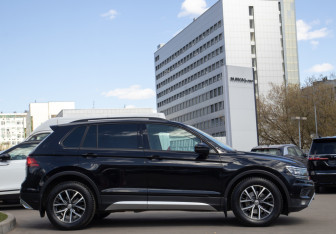 Подержанный автомобиль Volkswagen Tiguan 2017 года (3 фото)