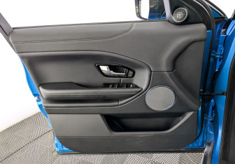 Подержанный автомобиль Land Rover Range Rover Evoque 2018 года (19 фото)