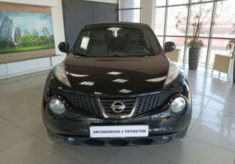 Подержанный автомобиль Nissan Juke 2014 года (2 фото)