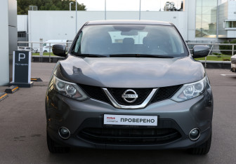 Подержанный автомобиль Nissan Qashqai 2017 года (2 фото)