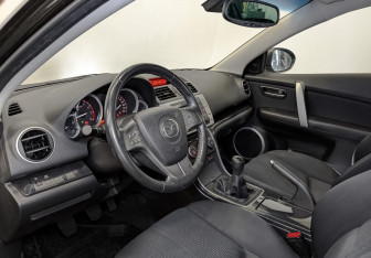 Подержанный автомобиль Mazda 6 Wagon 2008 года (16 фото)