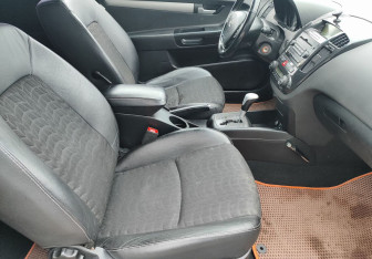 Подержанный автомобиль Kia Ceed Hatchback 2008 года (9 фото)