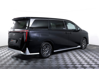 Подержанный автомобиль GAC M8 2023 года (5 фото)