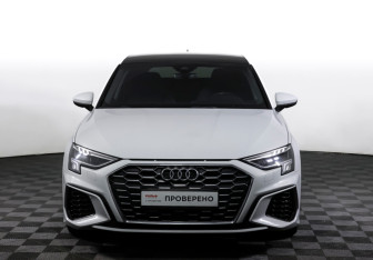 Подержанный автомобиль Audi A3 Hatchback 2021 года (2 фото)