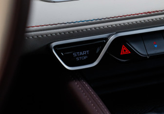 Подержанный автомобиль Geely Monjaro 2023 года (23 фото)