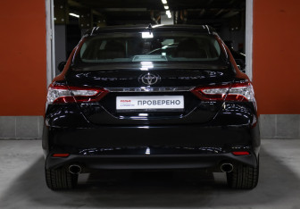 Подержанный автомобиль Toyota Camry Sedan 2023 года (6 фото)