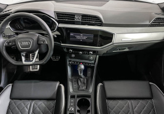 Подержанный автомобиль Audi Q3 2025 года (12 фото)
