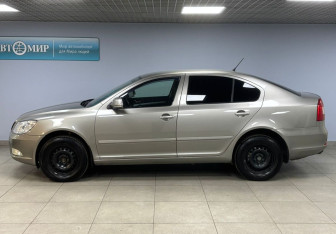 Подержанный автомобиль Skoda Octavia Liftback 2013 года (8 фото)