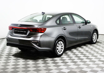 Подержанный автомобиль Kia Cerato Sedan 2019 года (5 фото)