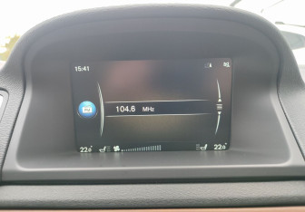 Подержанный автомобиль Volvo XC70 2016 года (14 фото)