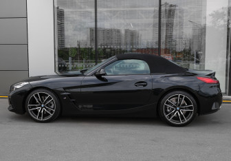 Подержанный автомобиль BMW Z4 Roadster 2020 года (8 фото)