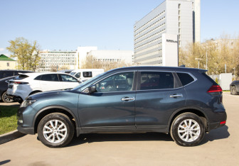 Подержанный автомобиль Nissan X-Trail 2020 года (6 фото)