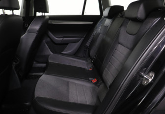 Подержанный автомобиль Skoda Octavia Wagon 2014 года (12 фото)