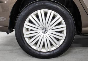 Подержанный автомобиль Volkswagen Polo Sedan 2016 года (23 фото)