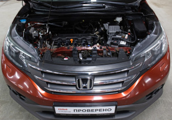 Подержанный автомобиль Honda CR-V 2014 года (9 фото)
