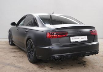 Подержанный автомобиль Audi A6 Sedan 2015 года (7 фото)