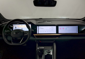 Подержанный автомобиль Geely Monjaro 2024 года (24 фото)