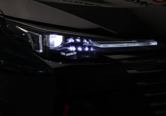 Подержанный автомобиль Changan UNI-S 2024 года (30 фото)