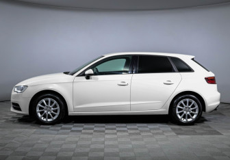 Подержанный автомобиль Audi A3 Hatchback 2013 года (8 фото)