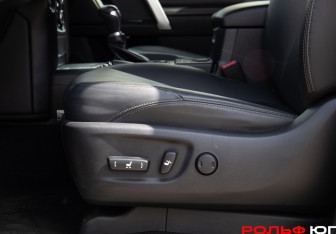 Подержанный автомобиль Toyota Land Cruiser Prado 2021 года (18 фото)