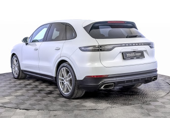 Подержанный автомобиль Porsche Cayenne 2018 года (7 фото)