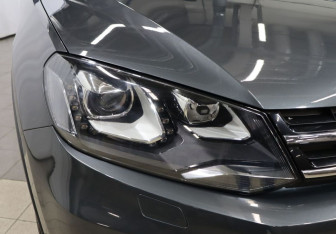 Подержанный автомобиль Volkswagen Touareg 2013 года (27 фото)