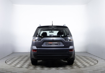 Подержанный автомобиль Mitsubishi Outlander 2008 года (6 фото)