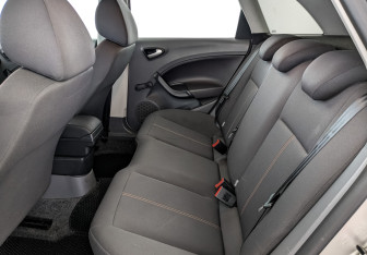 Подержанный автомобиль SEAT Ibiza Wagon 2011 года (18 фото)