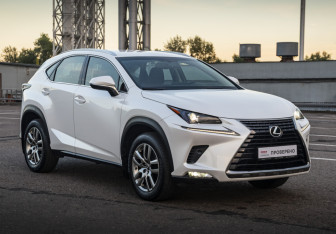 Подержанный автомобиль Lexus NX 2018 года (3 фото)