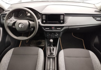 Подержанный автомобиль Skoda Rapid Liftback 2020 года (9 фото)