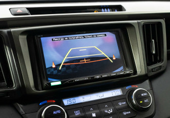 Подержанный автомобиль Toyota RAV4 2015 года (9 фото)