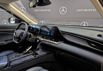 Подержанный автомобиль FAW Bestune T55 2023 года (13 фото)
