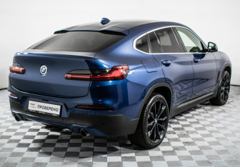 Подержанный автомобиль BMW X4 2021 года (5 фото)
