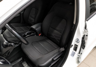 Подержанный автомобиль Kia Ceed Hatchback 2017 года (20 фото)