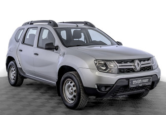 Подержанный автомобиль Renault Duster 2018 года (3 фото)