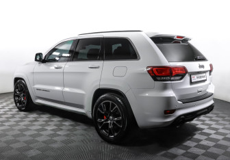 Подержанный автомобиль Jeep Grand Cherokee 2014 года (7 фото)